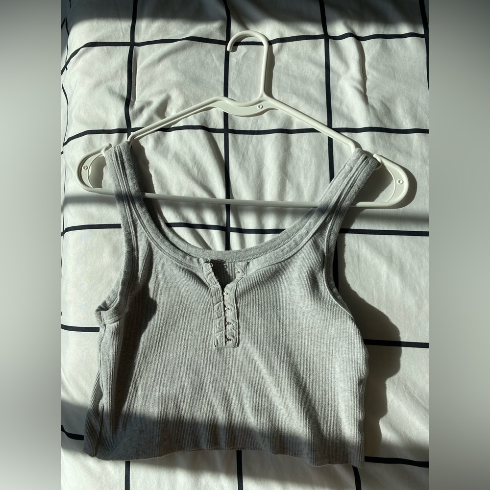 Gray Aerie cropped tank top, M